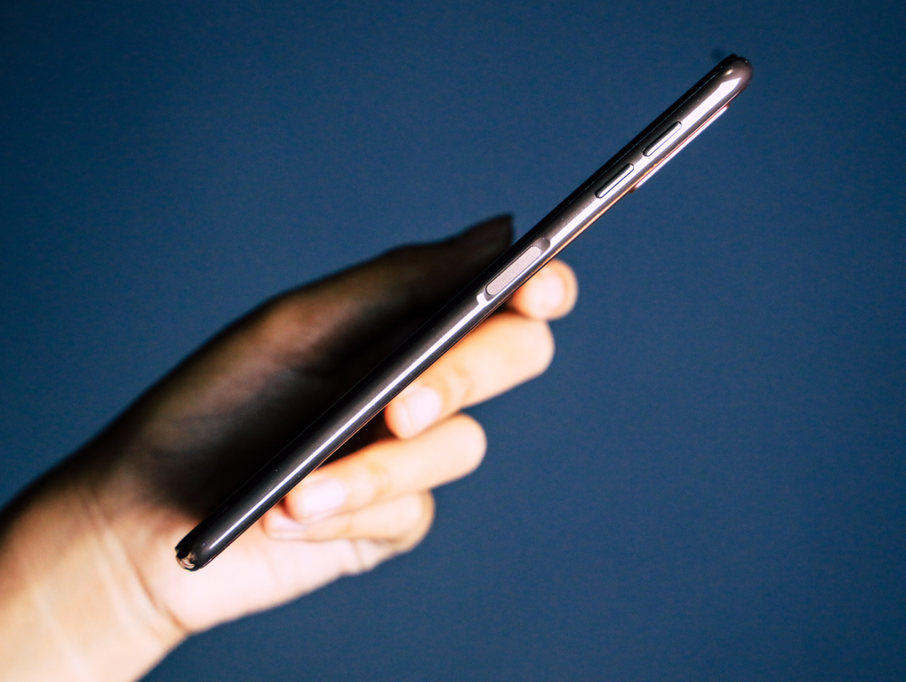 Samsung Galaxy A7 - Fingerprint Di Samping