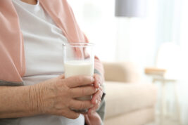 Inilah, 6 Manfaat Mengkonsumsi Susu Bagi Para Lansia
